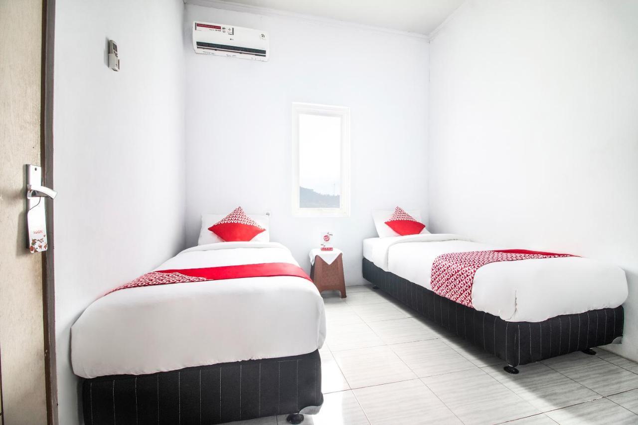 Hotel Vaccinated Staff-Oyo 2699 Haven Boarding House Ambon Exterior foto