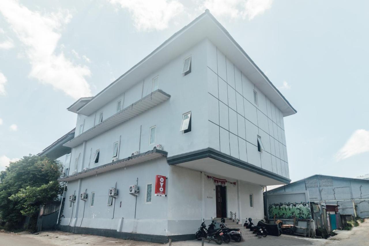 Hotel Vaccinated Staff-Oyo 2699 Haven Boarding House Ambon Exterior foto